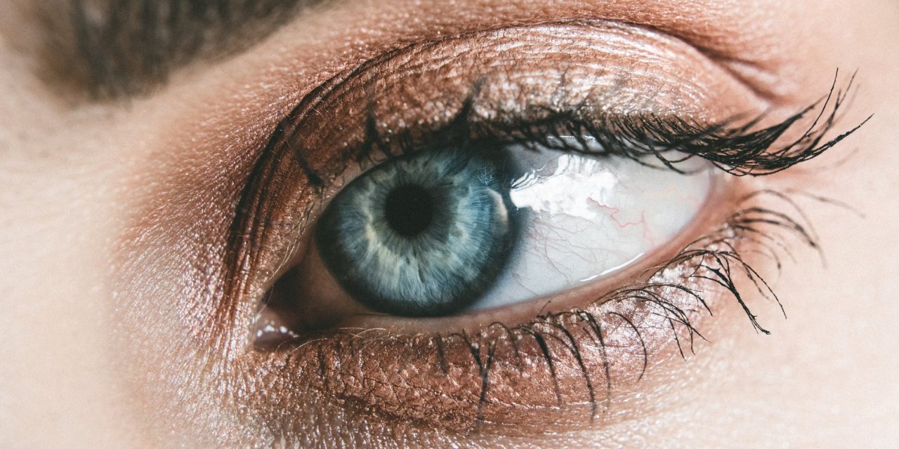Ojeras y bolsas: por qué aparecen y cómo tratarlas